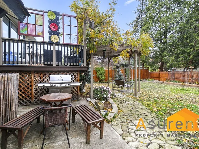 270 Morton St — Photo 17