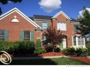 1663 McLaine St, Canton, MI 48188