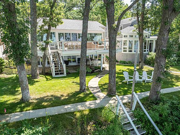 4th image of 2809 Lake Shore Dr