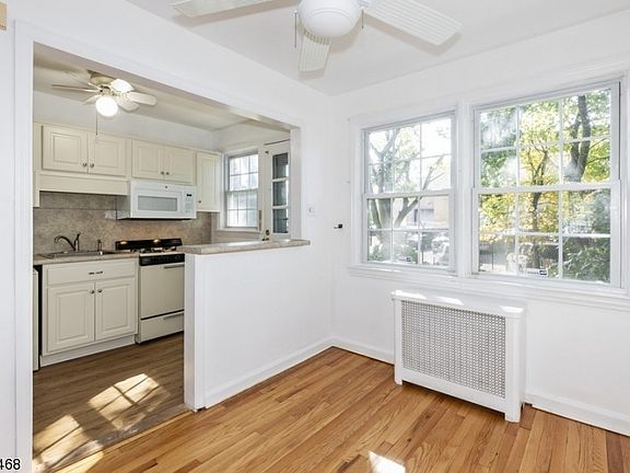 5th image of 34B Meadowbrook Pl