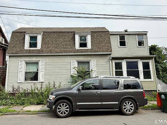 4th image of 387 Colony Street