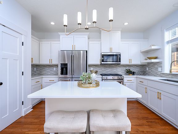 4th image of 35551 Portland View Dr