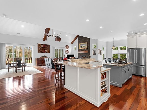 2nd image of 4430 Gelding Rd