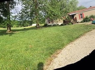 1103 County Road 1900e, Greenup, IL 62428