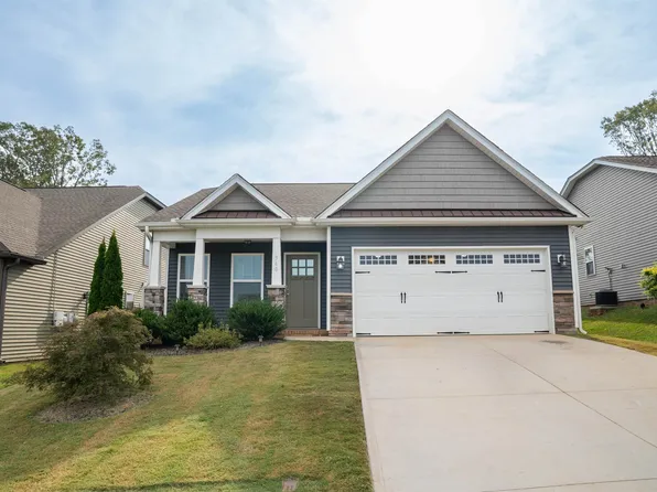 340 Greymark Ln, Boiling Springs, SC 29316