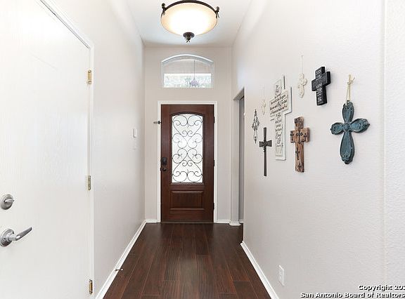 4th image of 9730 Charline Ln