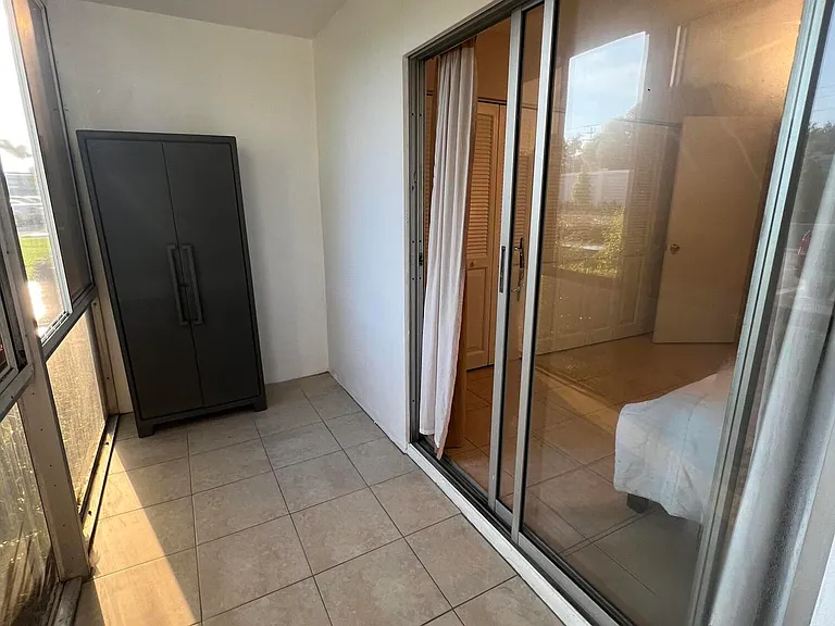 31 Westbury B #31 — Photo 12