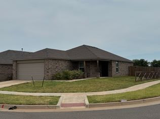9900 Black Bear Trl, Yukon, OK 73099