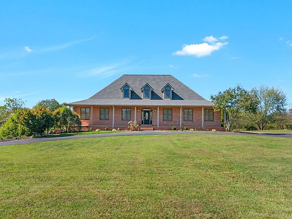 2nd image of 160 Mann Rd