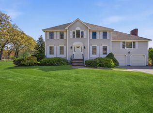 2 Stouffer Cir, Andover, MA 01810