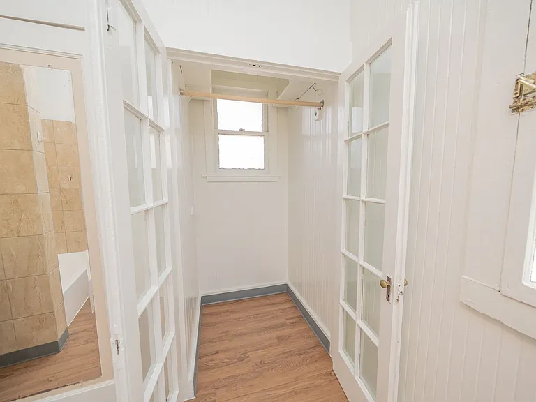 38 Glen Avenue — Photo 19