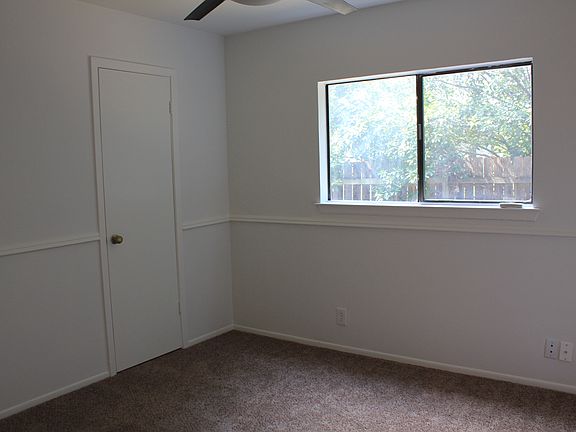 5th image of 6843 Country Lawn