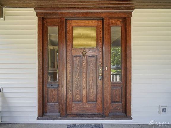 3rd image of 223 Rockwood Ave