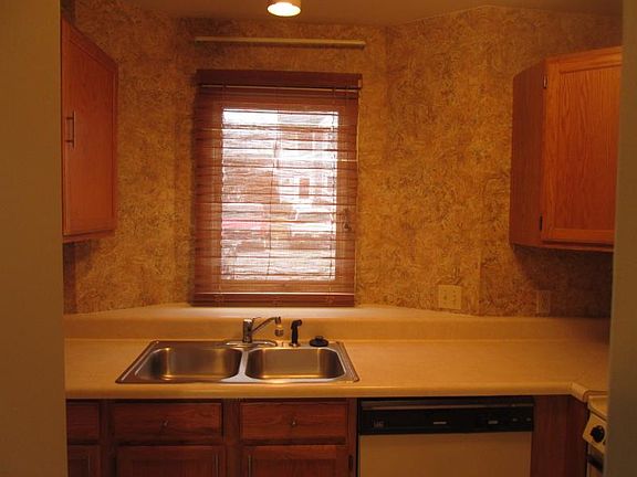 4th image of 957 Orchard Dr