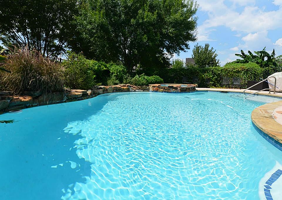 1st image of 381 Henderson Ln