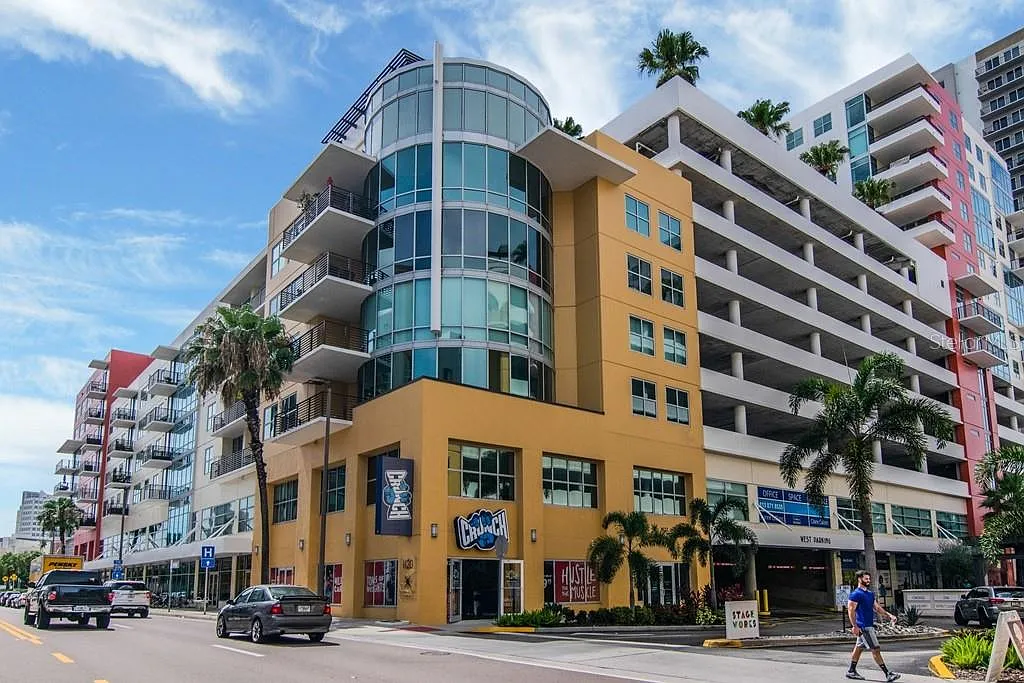 1 bed, 1.0 bath, 615 sqft, $1,900 — Photo 1