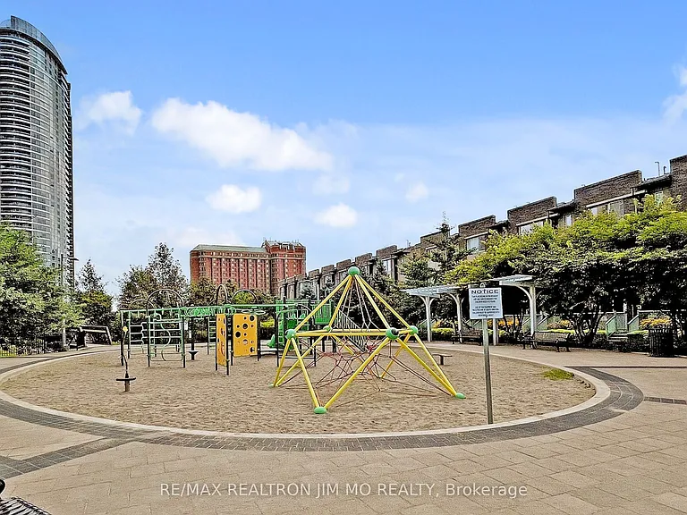 255 Village Green Sq #808 — Photo 40