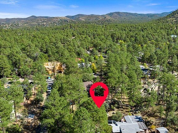 4th image of 1213 Pine Dr
