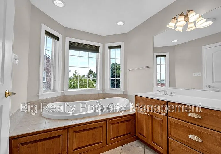 364 Prospect St — Photo 39