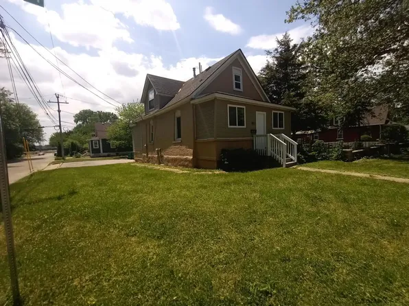 858 Ewing Ave, Joliet, IL 60432
