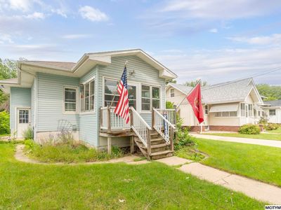 227 N Crescent Dr, Mason City, IA, 50401