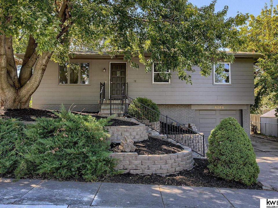 1st image of 8708 S 138th Ave