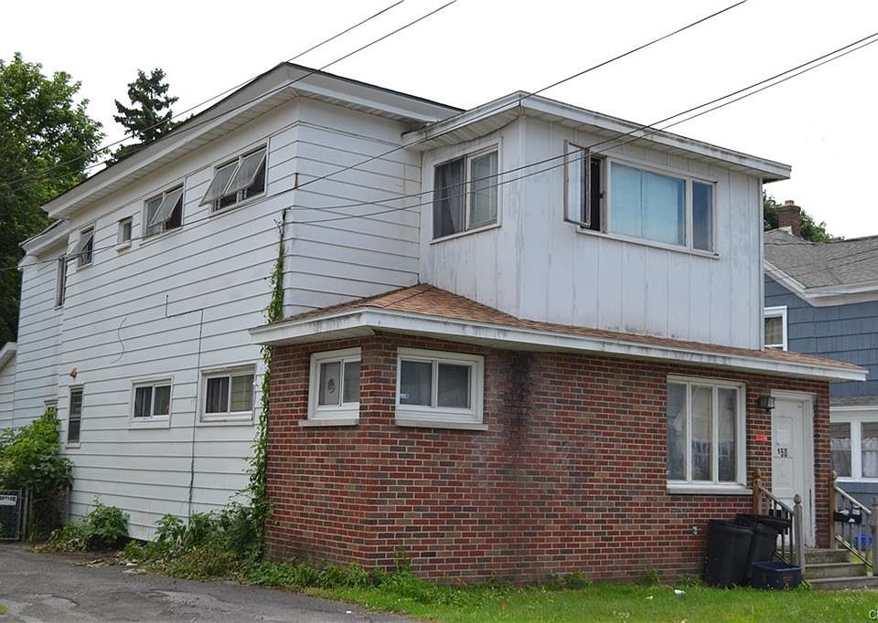 2nd image of 150 Briggs St