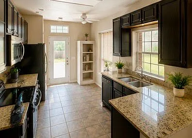 6778 Canterbury Dr — Photo 7