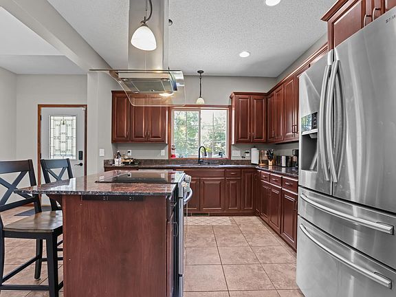 3rd image of 14765 Nowthen Blvd NW