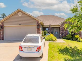 1140 Meadows Dr, Benton, AR 72019