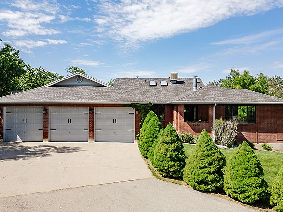 3rd image of 1620 Palomino Cir