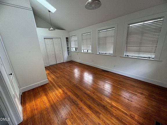 4th image of 3129 Stanhope Ave