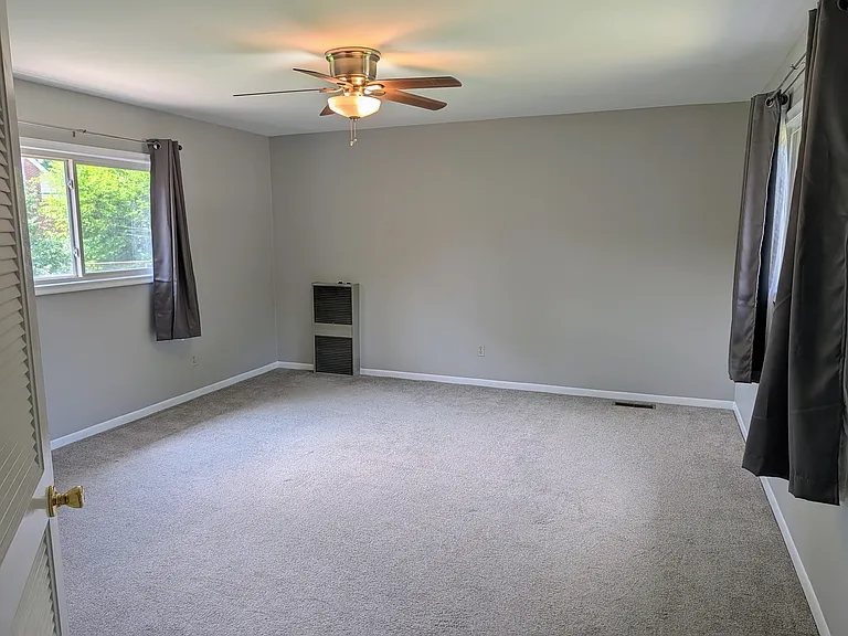 1409 Catalpa Dr #1 — Photo 6