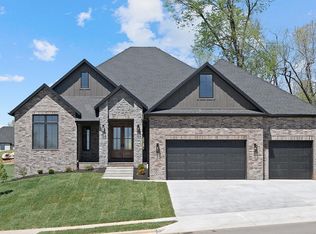 945 E Siler Pkwy, Springfield, MO 65810