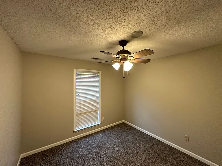 10144 Lynham Dr — Photo 13