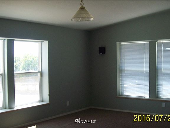 3rd image of 712 N S Street