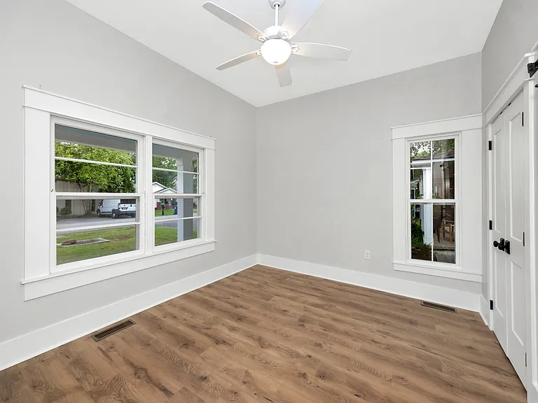 600 McCullough Ave NE — Photo 14