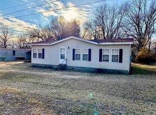 106 Lemon St, Dearing, KS 67340