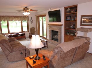 5166 Tamarack Trl, Oshkosh, WI 54904