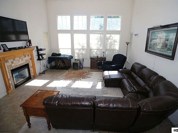 3rd image of 3919 Southpointe Dr