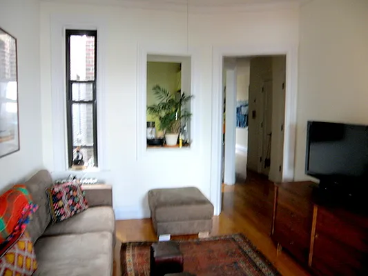 Rented by Vespa Properties Group | media 7