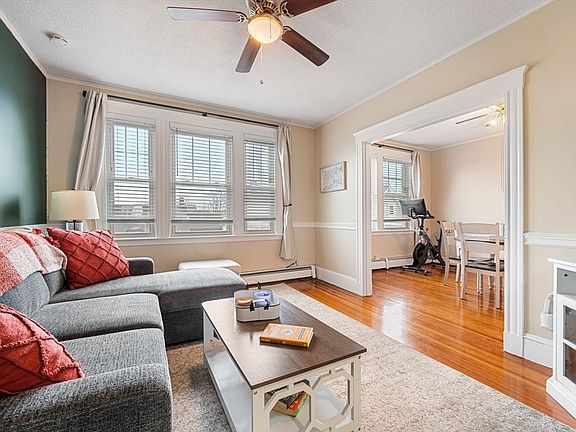 4th image of 25 Roslyn St #15