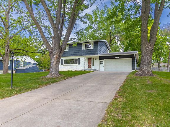 3rd image of 16404 Temple Dr S