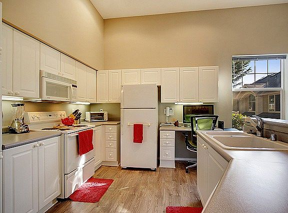 5th image of 16125 Juanita Woodinville Way NE Unit 2601