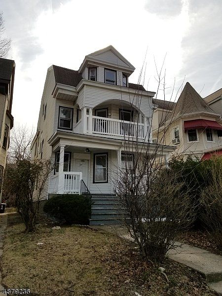 1st image of 27 Hamilton St