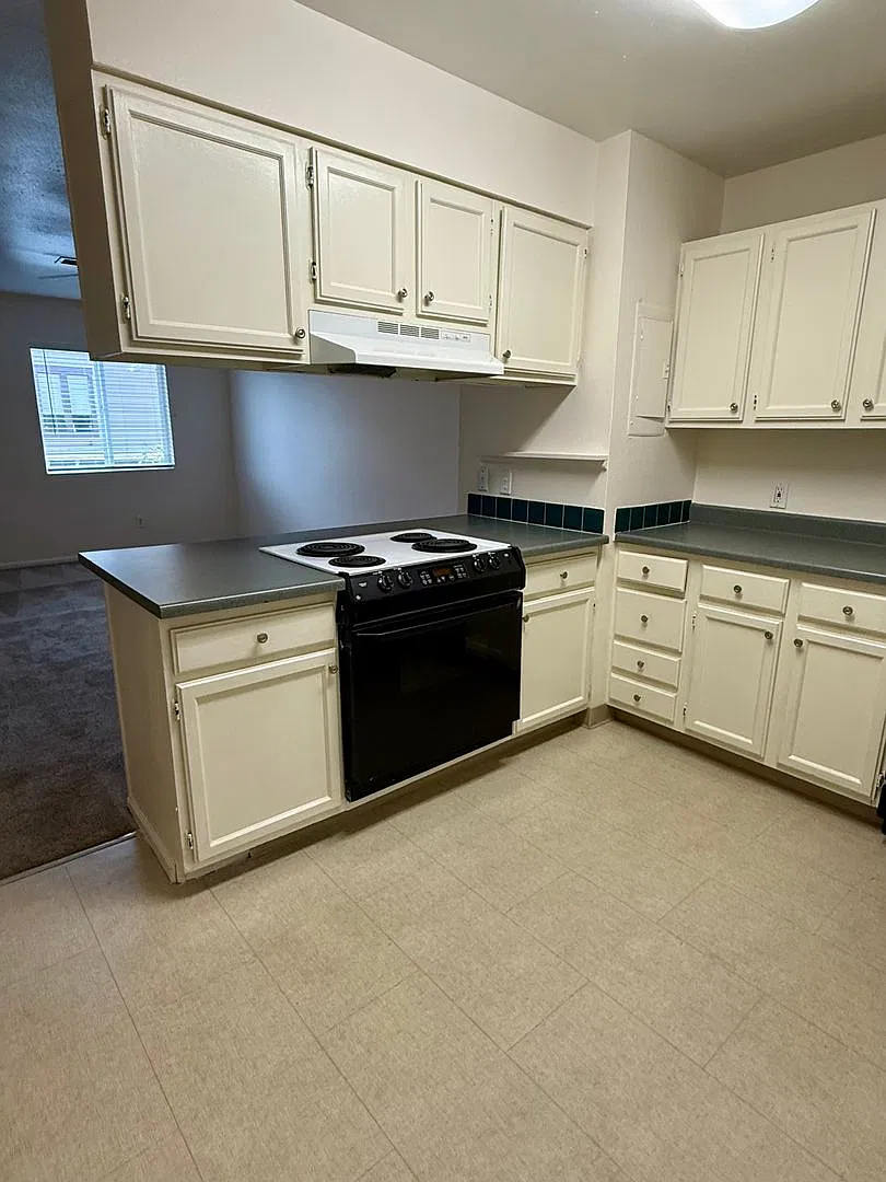 2 Bed in Old Town Lafayette — Photo 4
