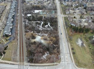 22825 N Prairie Rd, Prairieview, IL 60069