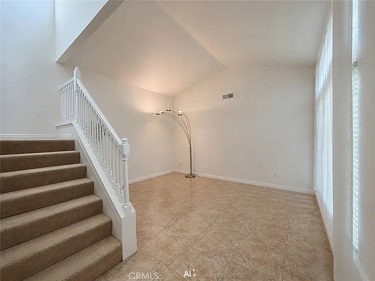 15 Southampton — Photo 2