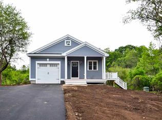 5 Adams Rd, Kittery, ME 03904