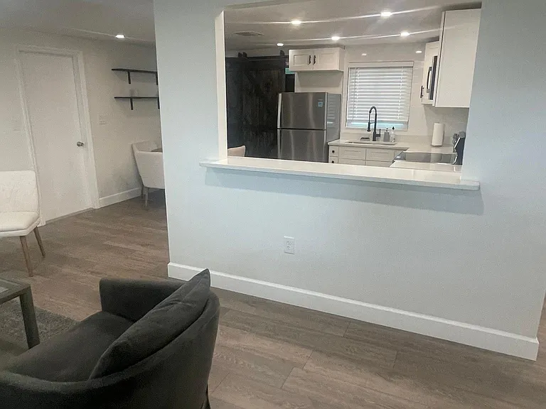 3035 Salisbury Dr — Photo 7